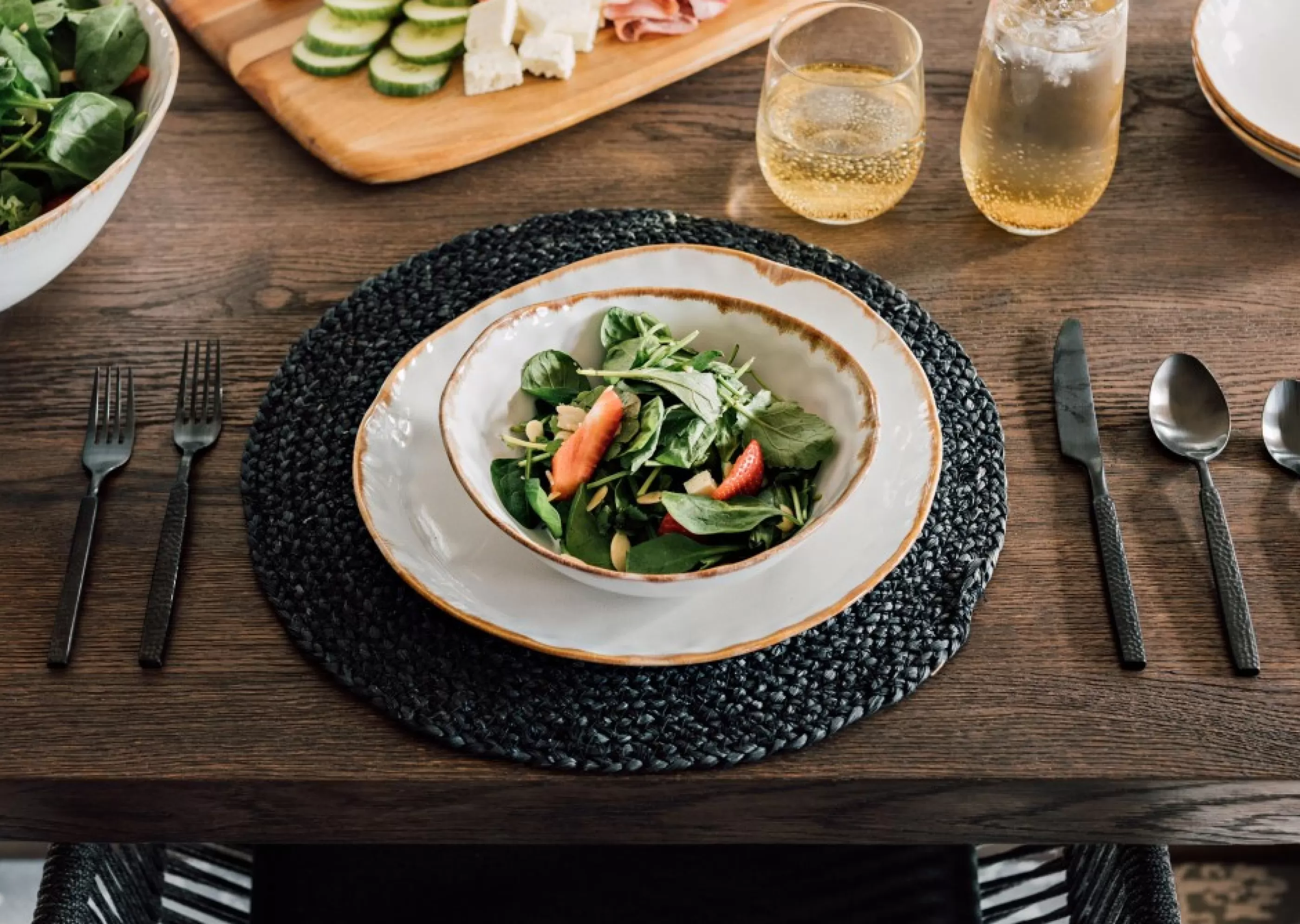 Urban Barn Dinnerware*Crofton Glazed 16-Piece Dinnerware Set
