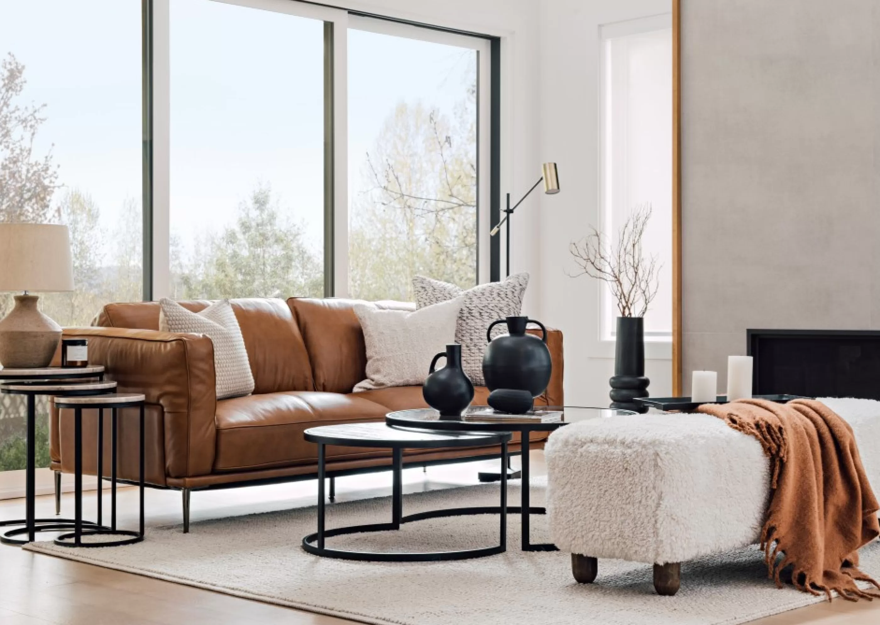 Urban Barn Living Room*Madera Nesting Coffee Table Set